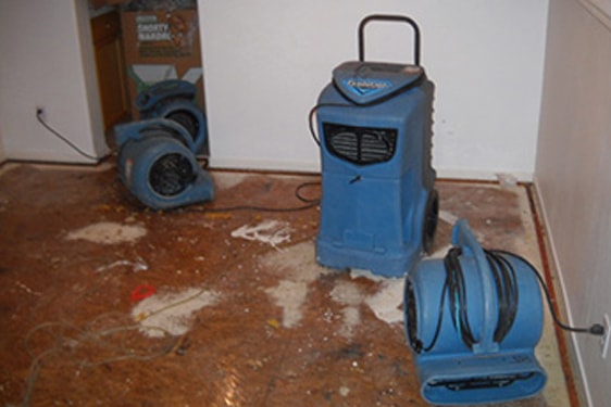 flood cleanup equipment